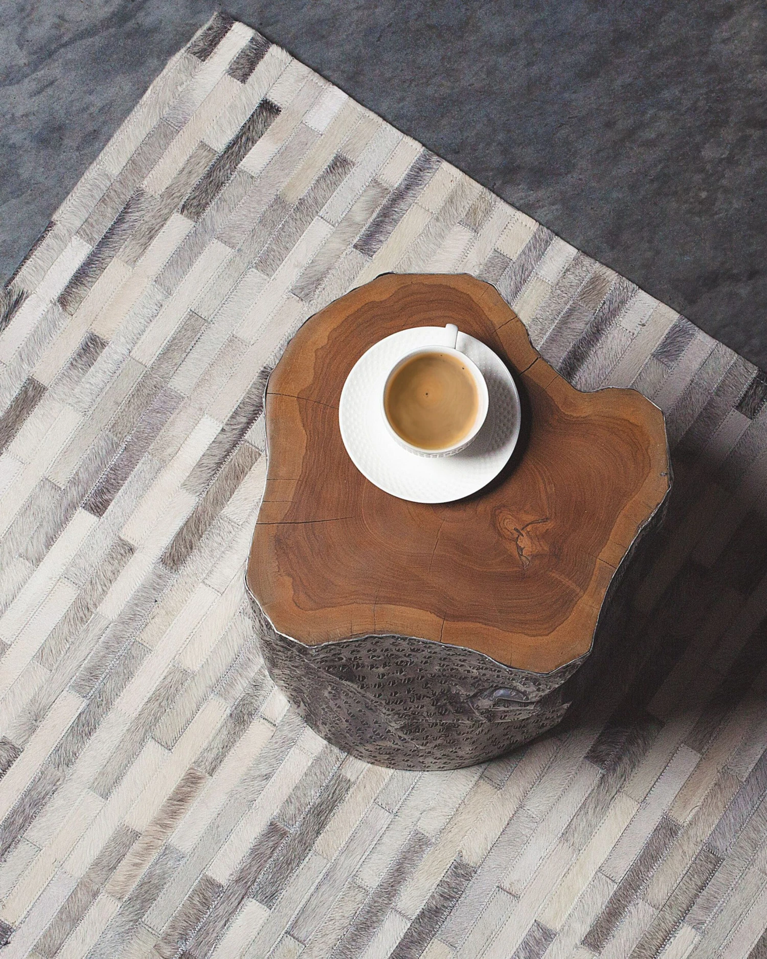 Sivupöytä Tiikki Hopea GORDON - Image 3