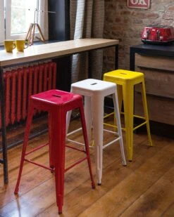 Baarijakkara Metalli Keltainen 76 Cm 2 Kpl CABRILLO -Beliani undef src sa picid 701245 type whitesh image