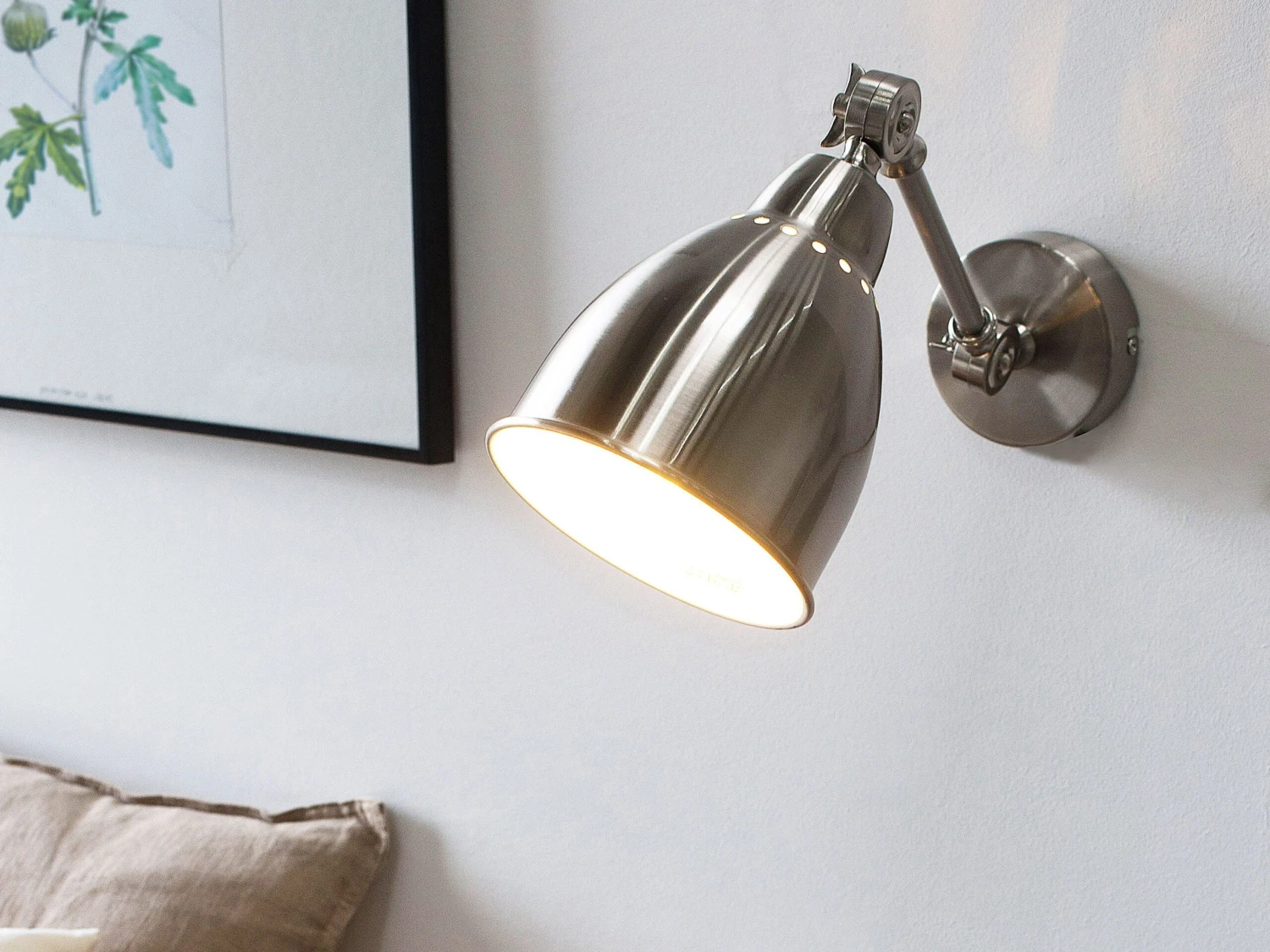 Seinävalaisin Metalli Hopea 2 Kpl MISSISSIPPI M 2 Seinävalaisin Metalli Hopea 2 Kpl MISSISSIPPI M - Image 2