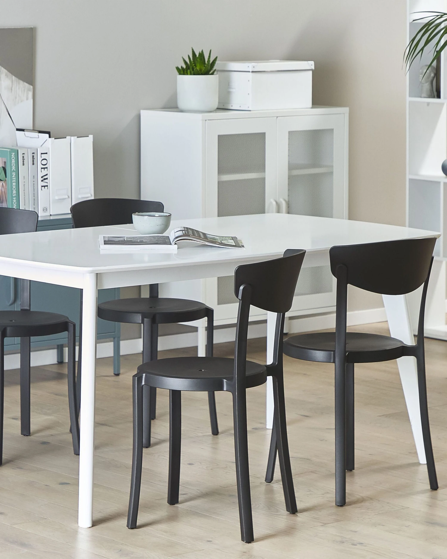 Tuoli Muovi Musta 4 Kpl VIESTE - Image 3