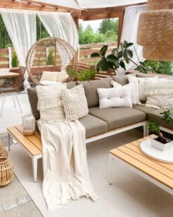 Puutarhasohva Ja Sohvapöytä POSITANO -Beliani undef src sa picid 809759 type whitesh image