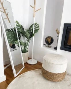 Pystynaulakko Valkoinen/mänty AUBUM -Beliani undef src sa picid 814272 type whitesh image