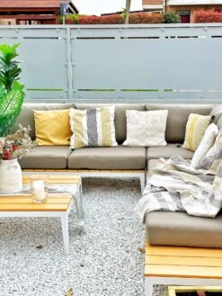 Puutarhasohva Ja Sohvapöytä POSITANO -Beliani undef src sa picid 824417 type whitesh image