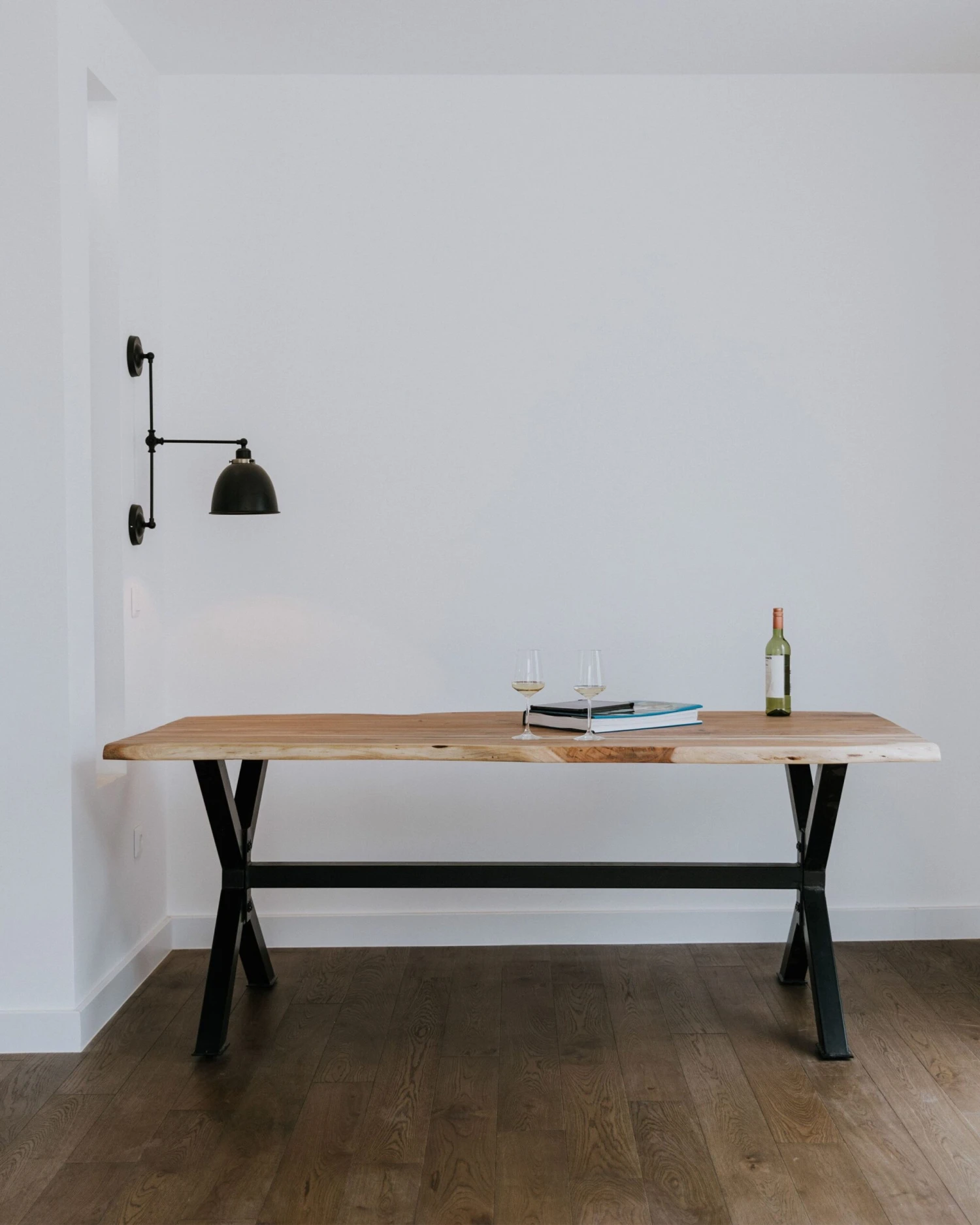 Ruokapöytä Akasiapuu Vaalea Puu/musta VALBO Useita Kokoja - Image 5