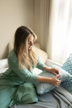 Koristetyyny Puuvilla Sininen Makramee 45 X 40 Cm 2 Kpl KIZKALESI -Beliani undef src sa picid 831788 type whitesh image