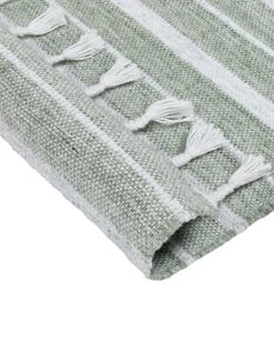 Matto Muovi Tummanvihreä BADEMLI Useita Kokoja -Beliani undef src sa picid 846541 type whitesh image